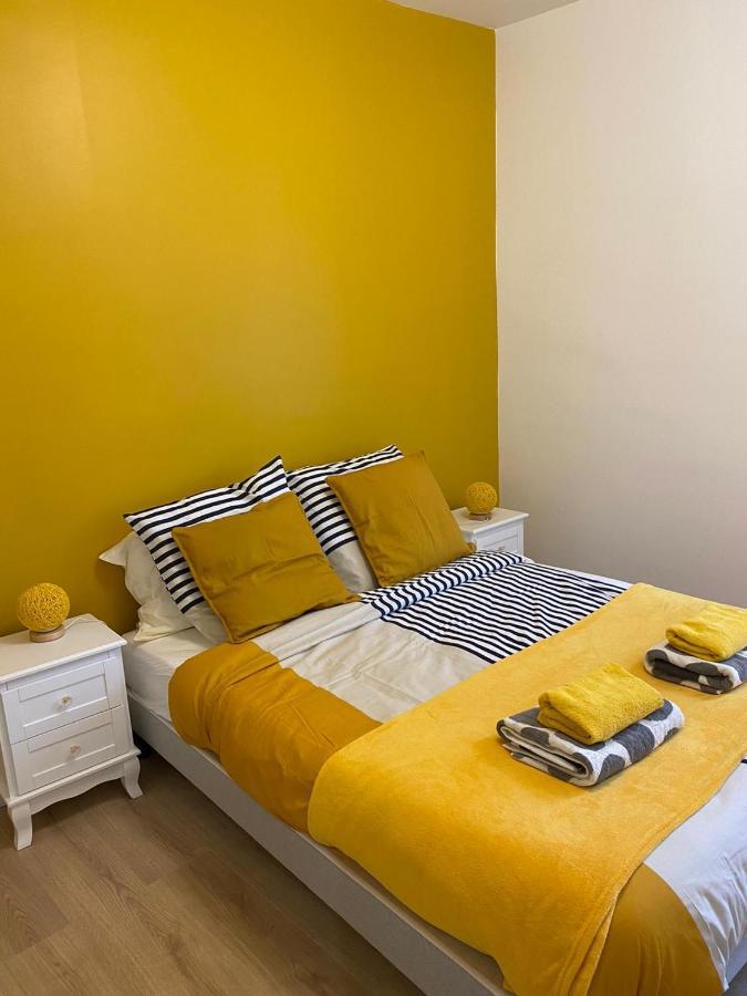 Grand F4 De 71M2 Pour 6 Personnes En Plein Centre Ville Арпажон Экстерьер фото