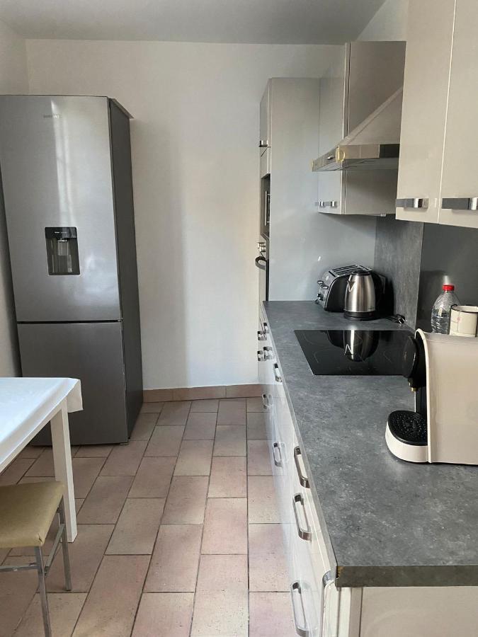 Grand F4 De 71M2 Pour 6 Personnes En Plein Centre Ville Арпажон Экстерьер фото