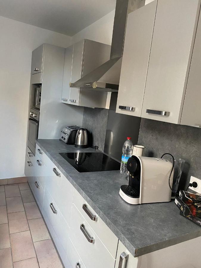 Grand F4 De 71M2 Pour 6 Personnes En Plein Centre Ville Арпажон Экстерьер фото